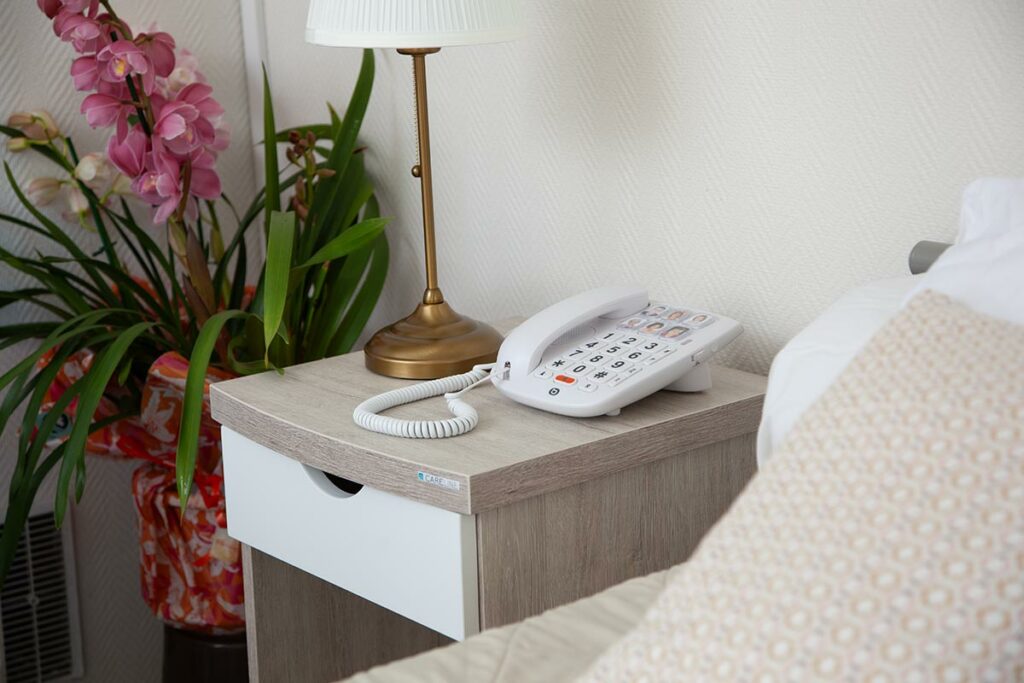 Chambre à l'EHPAD Les Cannes Blanches